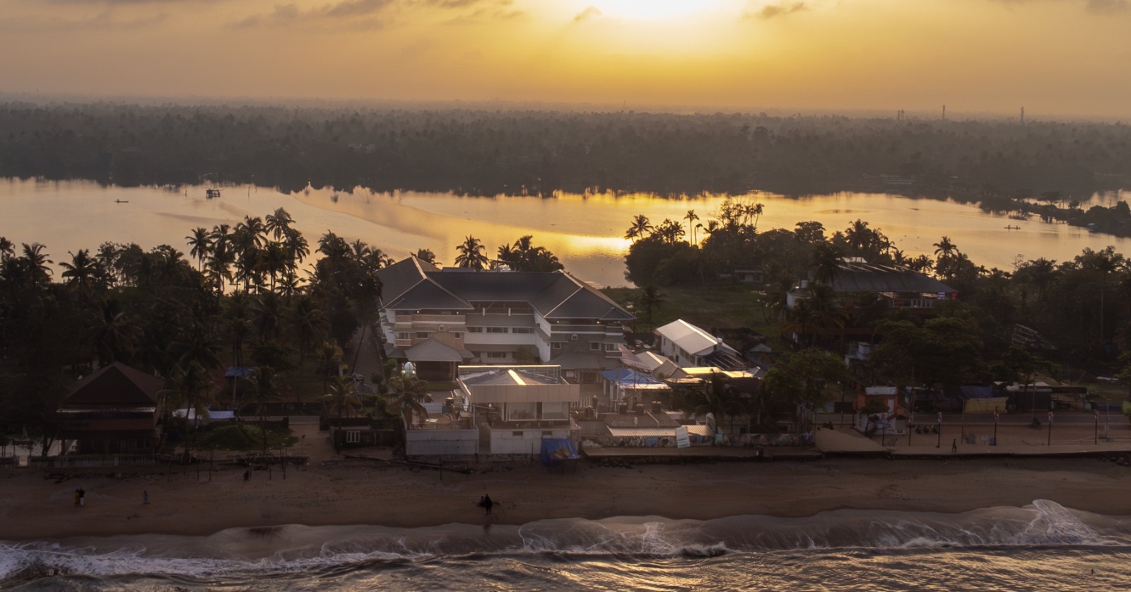 resorts near Cherai beach