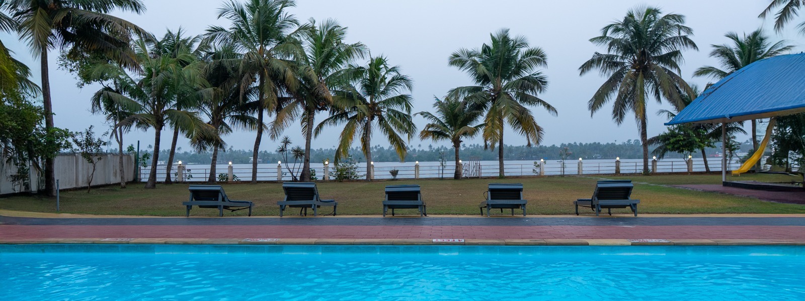resorts near Cherai beach