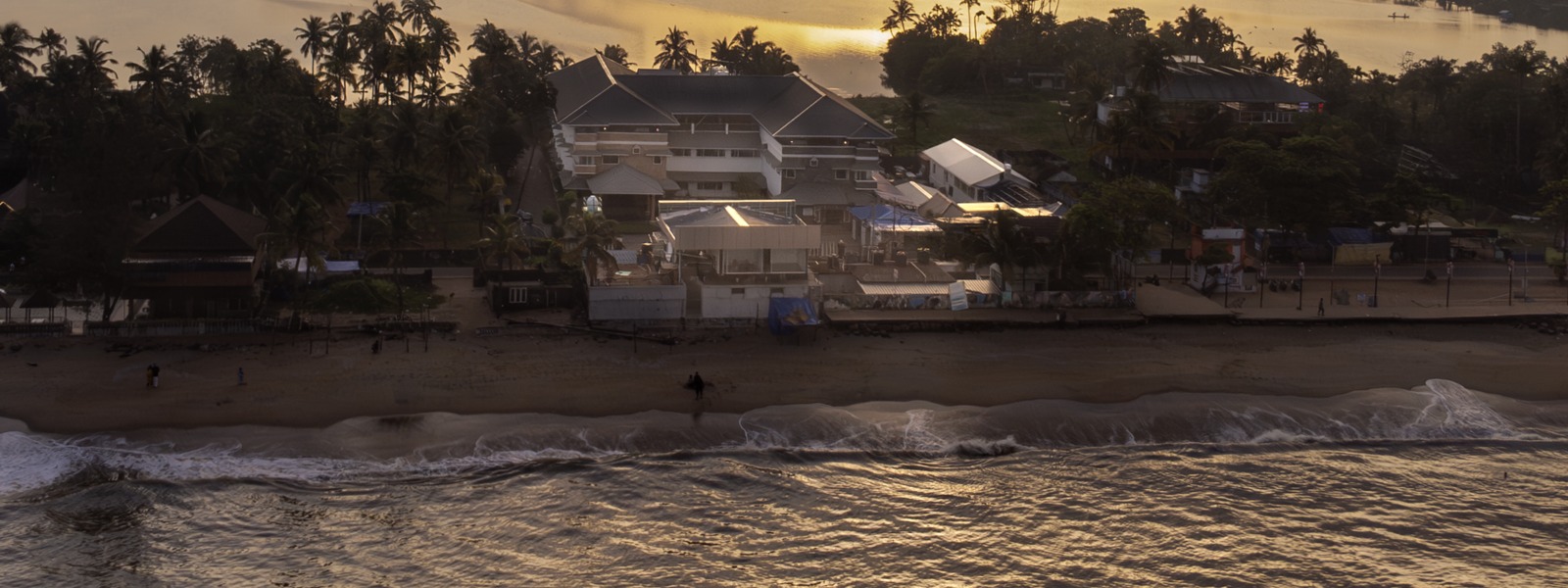 resorts near Cherai beach
